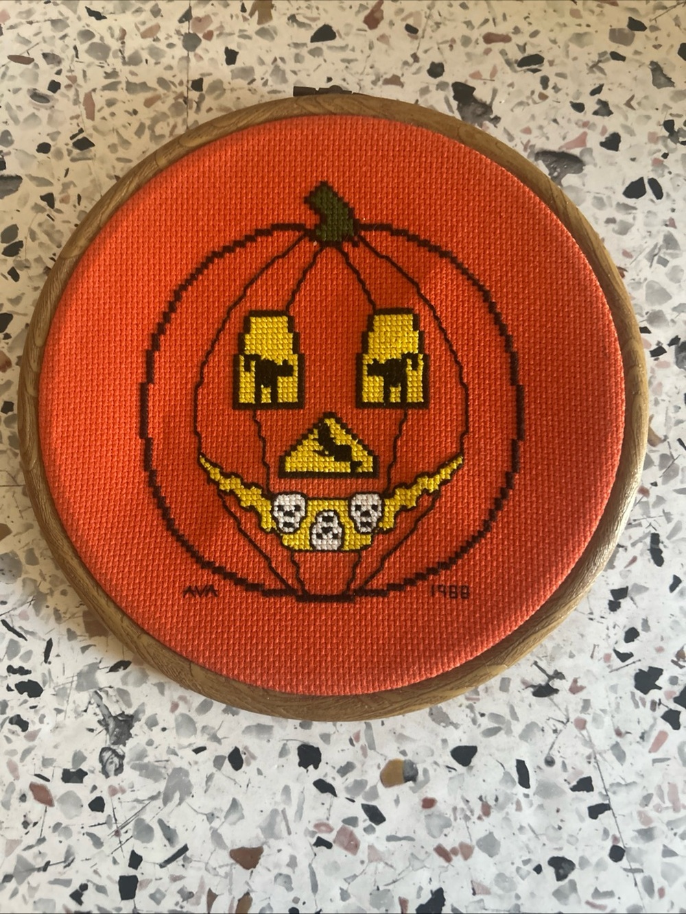 Vintage 1988 Halloween jack-o'-lantern cross- wooden embroidery hoop